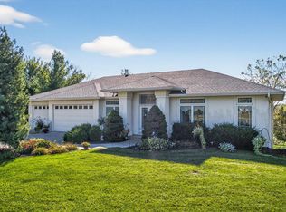 907 River Bluff Rd SE, Mazeppa, MN 55956