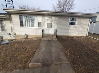 1920-1922 Waterloo Rd, Cedar Falls, IA 50613