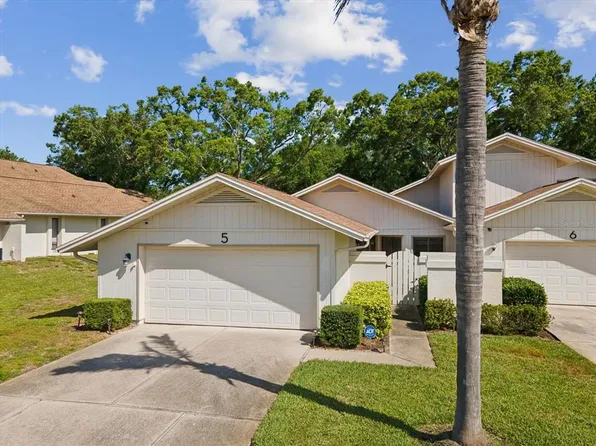 456 Lakeview Dr APT 5, Palm Harbor, FL 34683