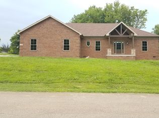 125 Woodhill Rd, Bardstown, KY 40004