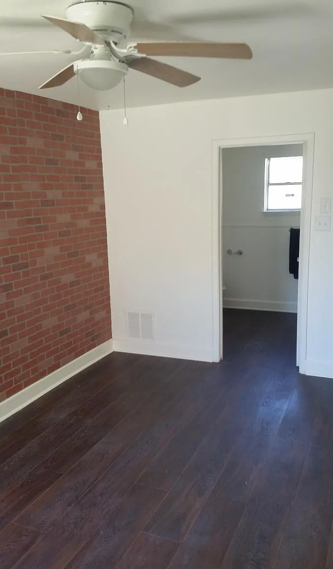 315 S Olive Street — Photo 2