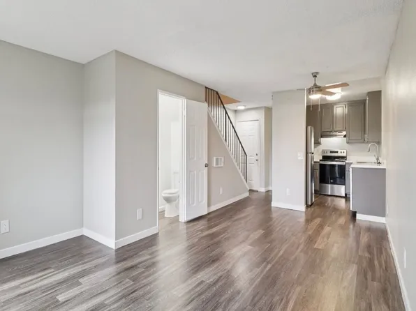 Renovated Oceanside Apartment Homes-MOVE IN PROMOTION!