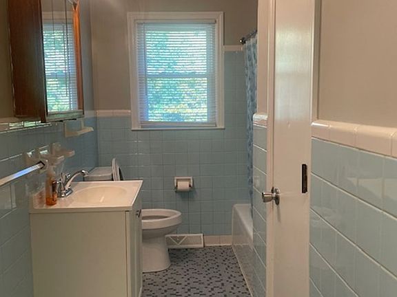 5th image of 3900 Westover Dr
