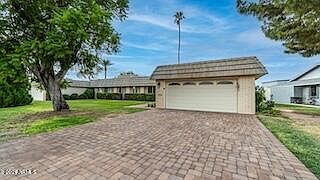 3rd image of 10052 W BOLIVAR Drive