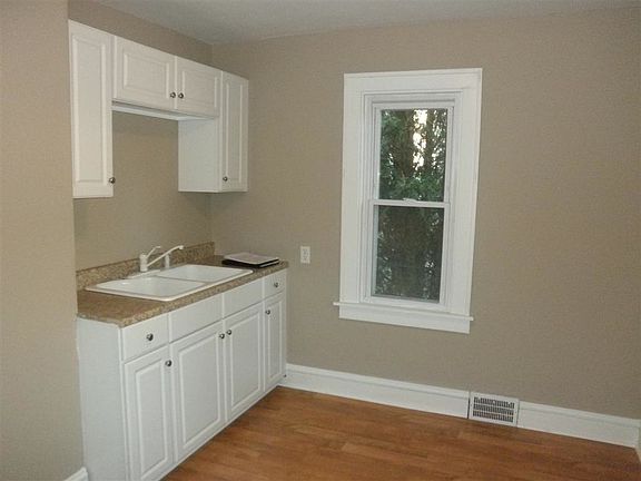2nd image of 370 Tyredale Ave