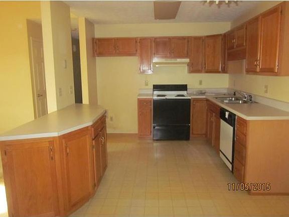 4th image of 816 Cobblestone Pl #816