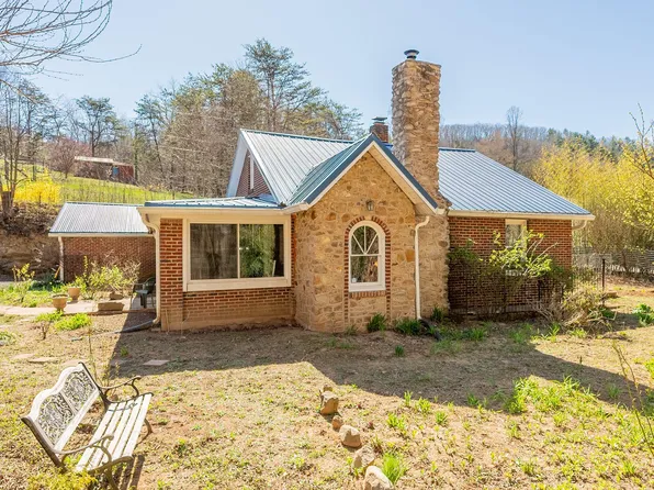 2529 Mount Pleasant Rd, Shawsville, VA 24162