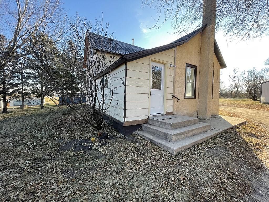 101 1st St, Roscoe, MN 56371 Zillow