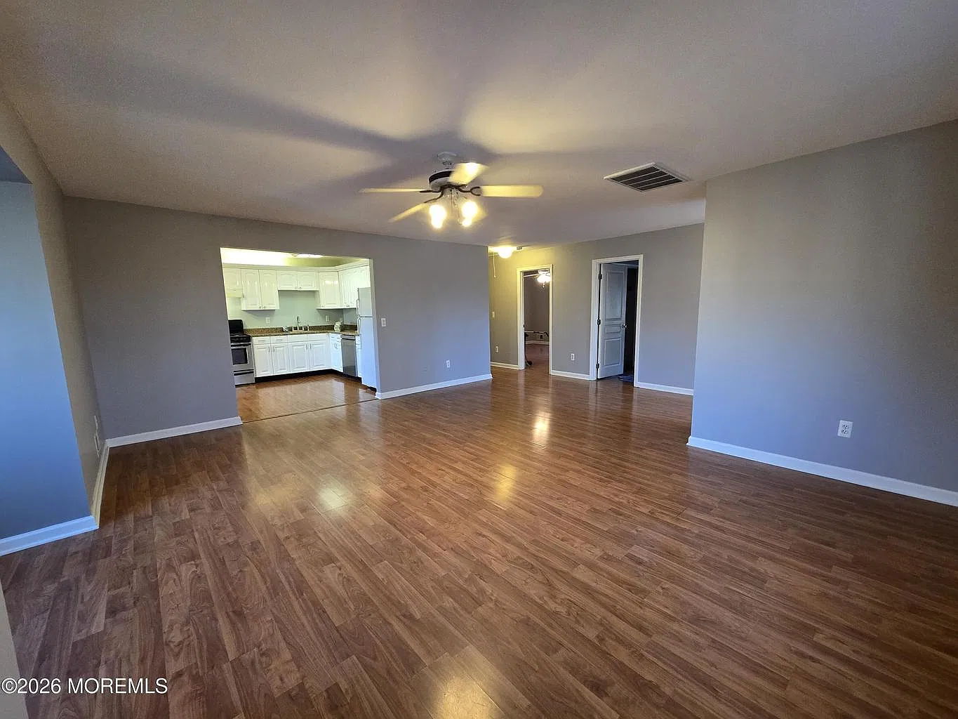 2 bed, 1100 sqft, $2,300 — Photo 2