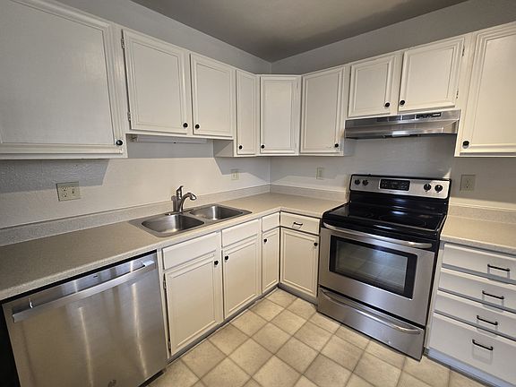 5th image of 736 N Grand St #B-2