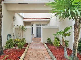 10193 NW 43rd Ter, Doral, FL 33178