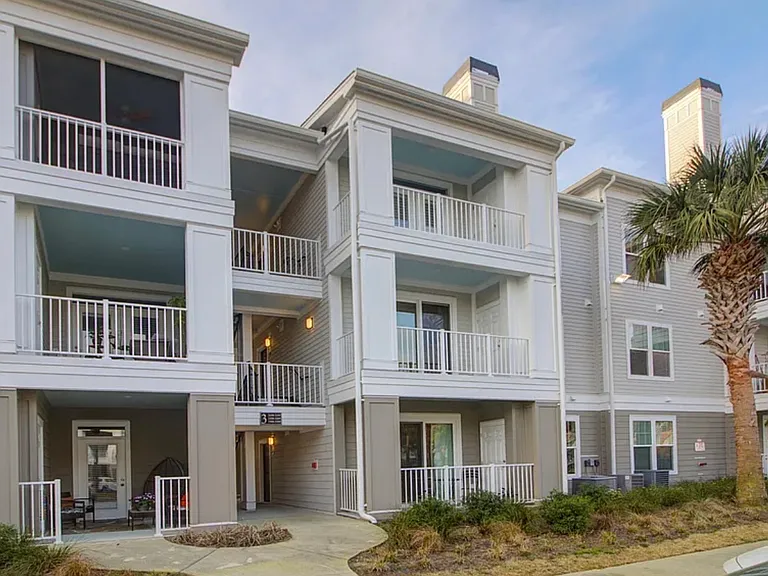 130 River Landing Dr — Photo 2