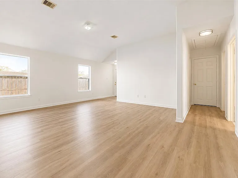 17218 Blushing Pear Ct — Photo 8