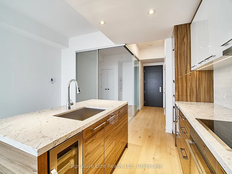 488 University Ave #2705 — Photo 16