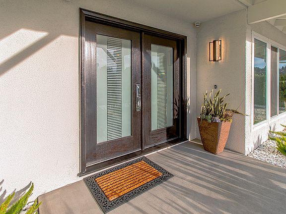 4th image of 2131 La Granada Dr