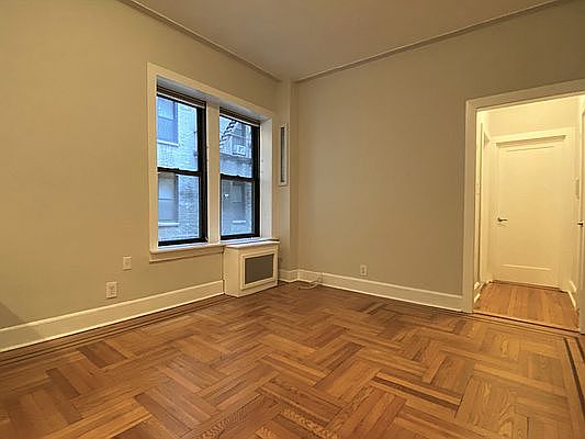 3rd image of 486 Brooklyn Ave #Aq