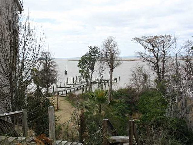 Bay access for subdivision