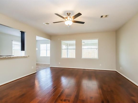 4th image of 21535 Rose Mill Dr