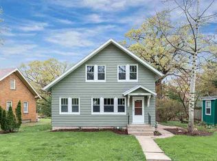 2323 11th St, Moline, IL 61265