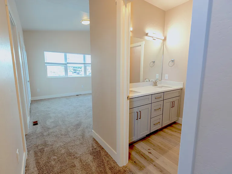 Pomona Park Townhomes — Photo 33