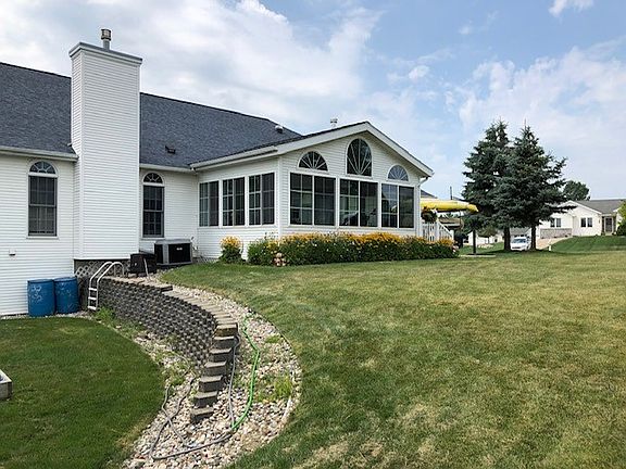 3rd image of 6626 Claymore Ln