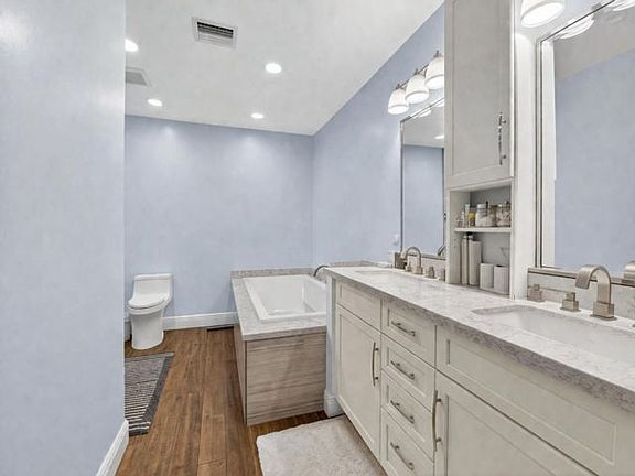 4th image of 650 SW 16th St