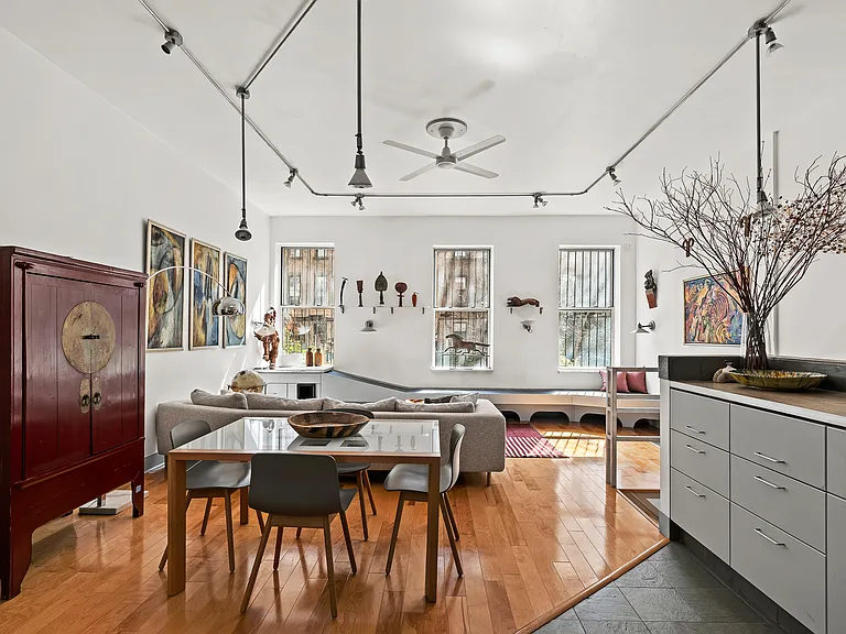456 W 49th St #1 — Photo 3