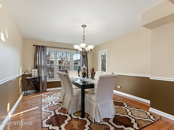 5th image of 1833 E Crabtree Dr