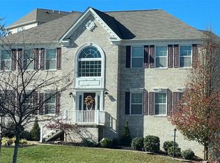 248 Foxwood Rd, Coraopolis, PA 15108
