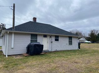 12 Rampasture Rd, Hampton Bays, NY 11946