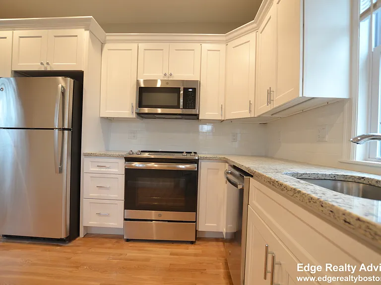 58 Foster St #2 — Photo 2