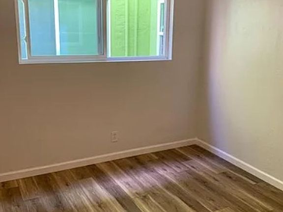 4th image of 667 Sylvan St APT 1