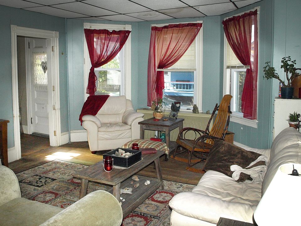 68 Lawn Ave, Warwick, RI 02888 Zillow