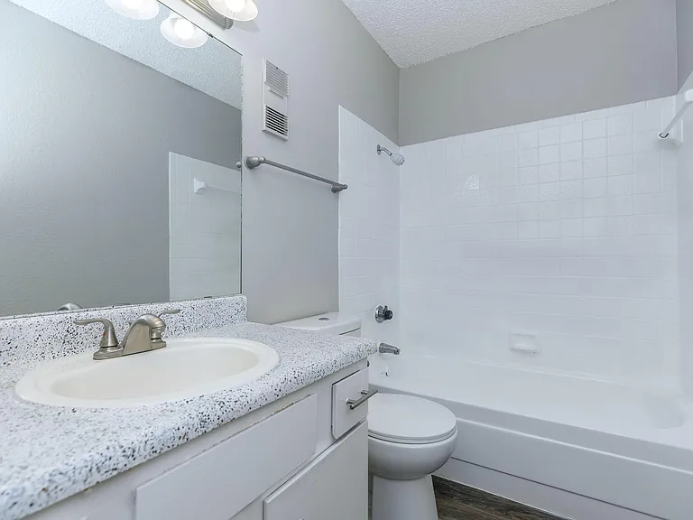 Villas at Alameda — Photo 75