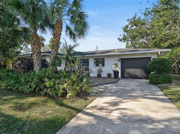 2814 Suncrest Dr, Sarasota, FL 34239