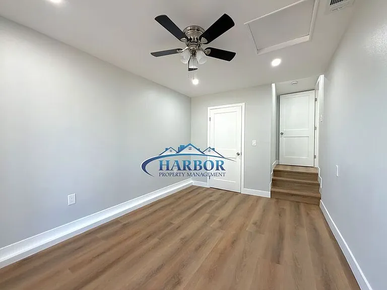 23819 Pennsylvania Ave — Photo 11
