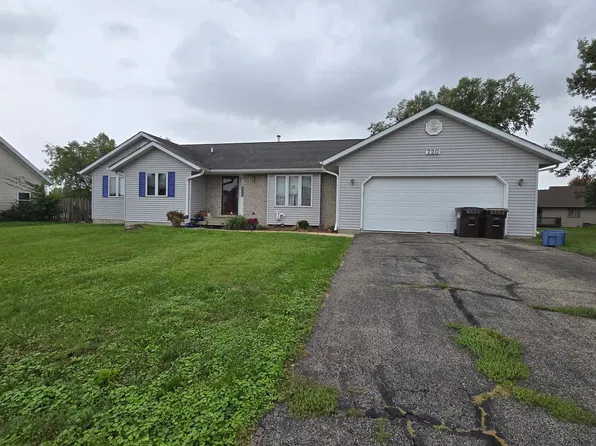 720 S Greenfield Dr, Freeport, IL 61032