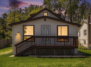 135 W Hickory Rd, Battle Creek, MI 49017