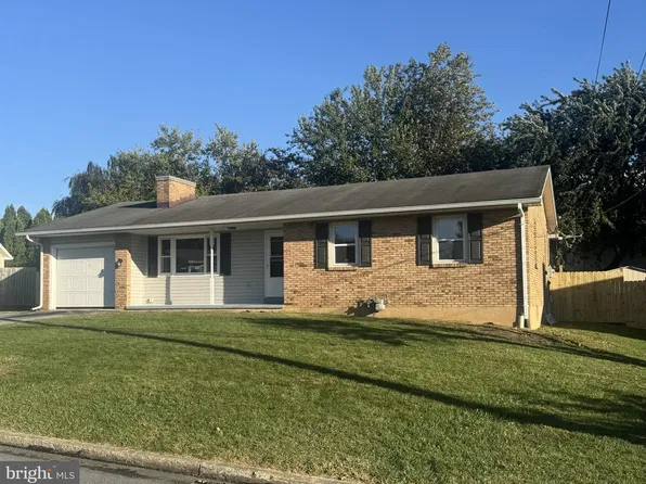1624 Greenwood Dr, Lebanon, PA 17046