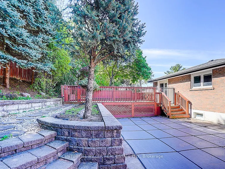 37 Dallington Dr — Photo 45
