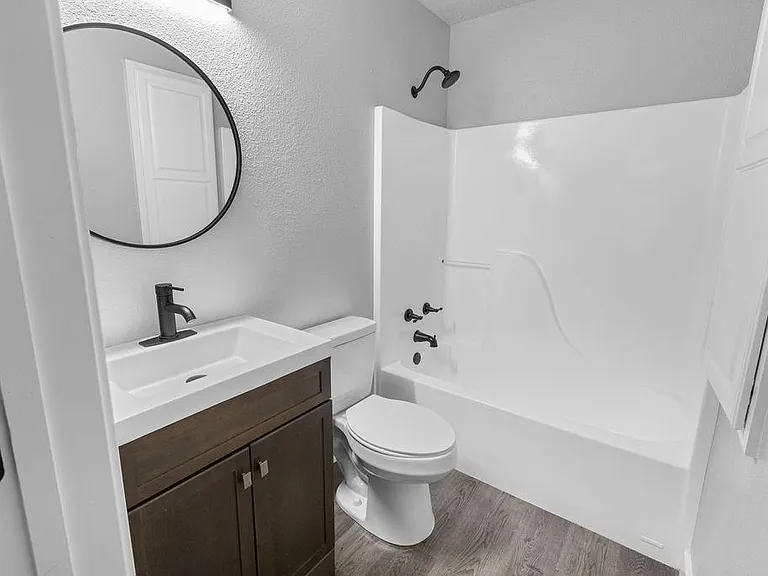 705 W Crawford St #709 — Photo 8