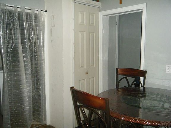 5th image of 1043 Spruce St
