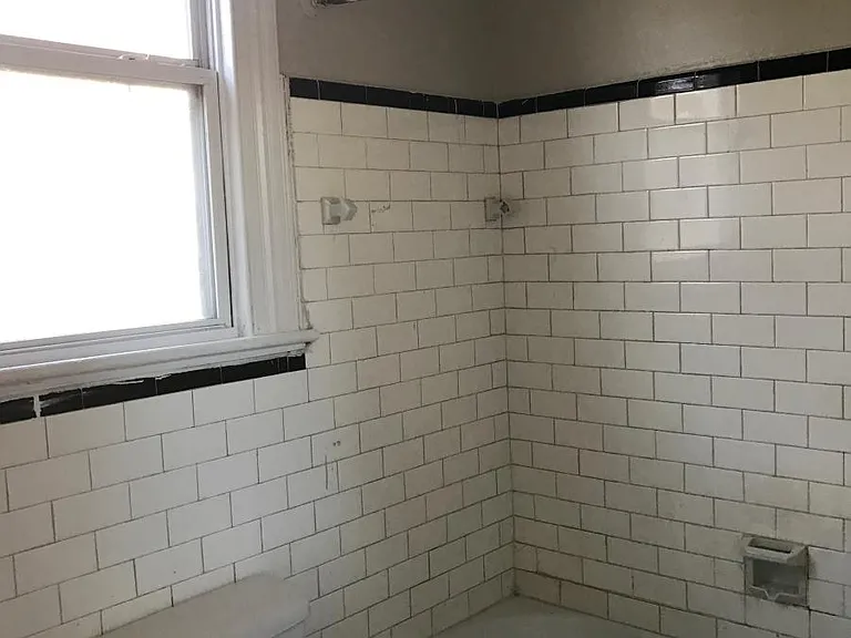 605 Jamestown Ave #A — Photo 5