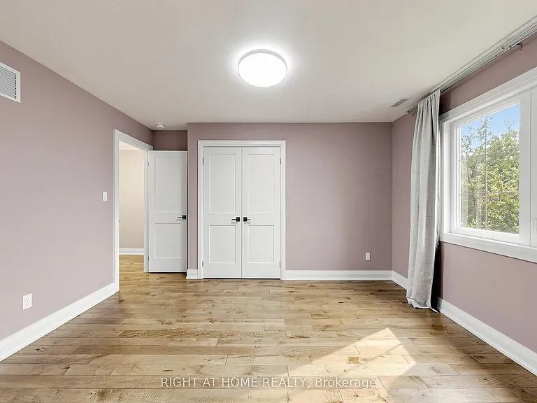67 Bonnyview Dr — Photo 36