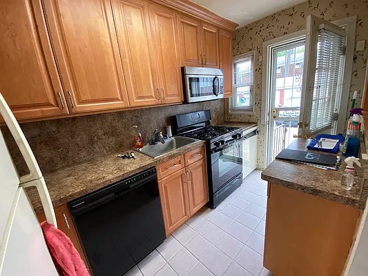 Sold by Winzone Realty Inc | media 13