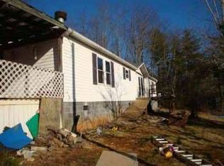 11 Robbe Rd, Leicester, NC 28748