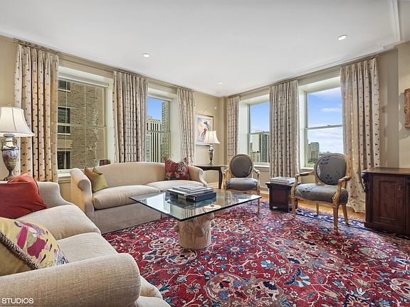 5th image of 189 E Lake Shore Dr Suite 15W