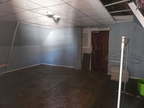 3rd image of 433 W 103rd St