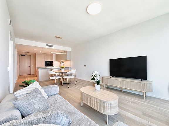 3rd image of 333 Ward Ave #2807