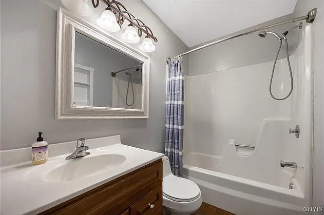 17 Jarvis Dr — Photo 24